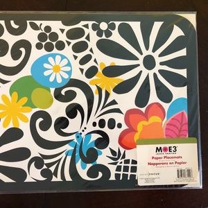 Moe3 Paper Placemats, 6 count
